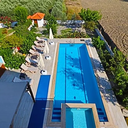 With Private Pool And Private Garden In Dalyan Вилла *