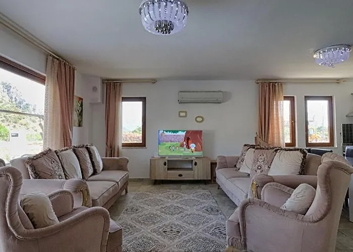 With Private Pool And Private Garden In Dalyan Вилла Ортаджа