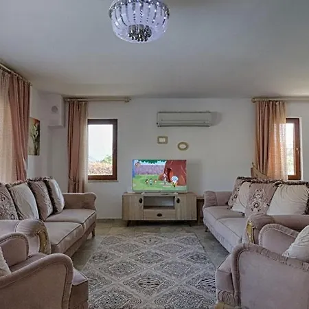 With Private Pool And Private Garden In Dalyan ヴィラ オルタジャ